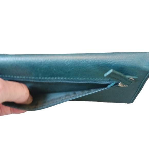 3 Liz Claiborne Leather Wallets Tri-fold - Picture 5 of 14
